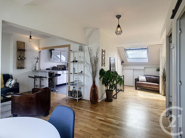 Appartement F3 à vendre - 3 pièces - 60.79 m2 - ST NAZAIRE - 44 - PAYS-DE-LOIRE - Century 21 By Ouest Appartement F3 à vendre - 3 pièces - 60.79 m2 - ST NAZAIRE - 44 - PAYS-DE-LOIRE - Century 21 By Ouest