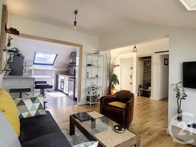 Appartement F3 à vendre - 3 pièces - 60.79 m2 - ST NAZAIRE - 44 - PAYS-DE-LOIRE - Century 21 By Ouest Appartement F3 à vendre - 3 pièces - 60.79 m2 - ST NAZAIRE - 44 - PAYS-DE-LOIRE - Century 21 By Ouest