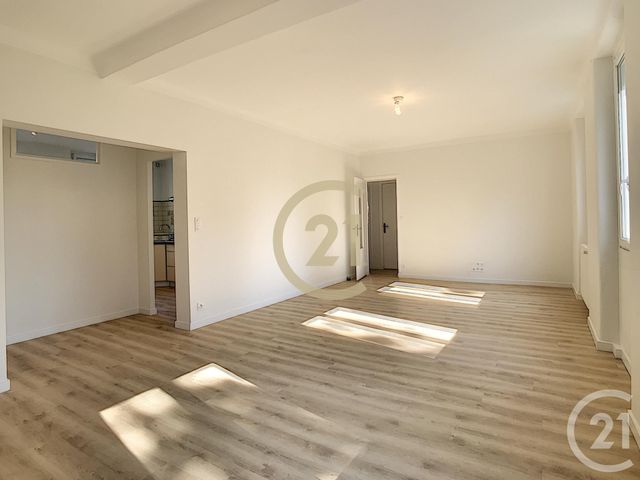 Appartement F3 à louer - 3 pièces - 81.65 m2 - ST NAZAIRE - 44 - PAYS-DE-LOIRE - Century 21 By Ouest Appartement F3 à louer - 3 pièces - 81.65 m2 - ST NAZAIRE - 44 - PAYS-DE-LOIRE - Century 21 By Ouest