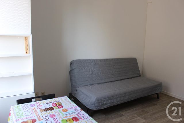 Appartement F1 à louer - 1 pièce - 18.0 m2 - ST NAZAIRE - 44 - PAYS-DE-LOIRE - Century 21 By Ouest Appartement F1 à louer - 1 pièce - 18.0 m2 - ST NAZAIRE - 44 - PAYS-DE-LOIRE - Century 21 By Ouest