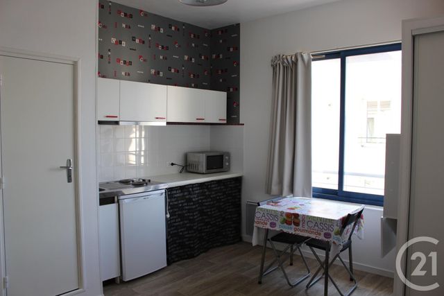 Appartement F1 à louer - 1 pièce - 18.0 m2 - ST NAZAIRE - 44 - PAYS-DE-LOIRE - Century 21 By Ouest Appartement F1 à louer - 1 pièce - 18.0 m2 - ST NAZAIRE - 44 - PAYS-DE-LOIRE - Century 21 By Ouest