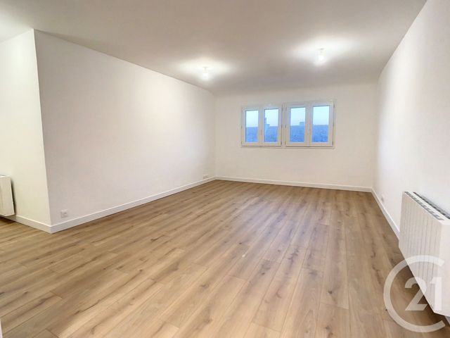Appartement T4 à louer - 4 pièces - 68.4 m2 - ST NAZAIRE - 44 - PAYS-DE-LOIRE - Century 21 By Ouest