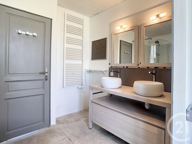 Appartement F5 à vendre - 6 pièces - 100.6 m2 - ST NAZAIRE - 44 - PAYS-DE-LOIRE - Century 21 By Ouest