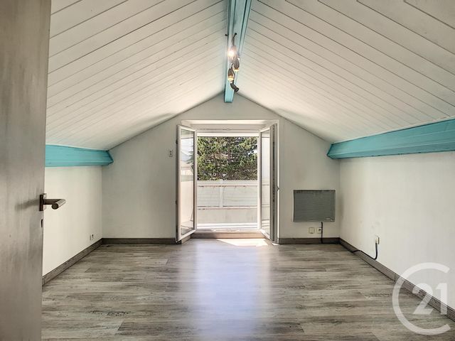 Appartement F5 à vendre - 6 pièces - 100.6 m2 - ST NAZAIRE - 44 - PAYS-DE-LOIRE - Century 21 By Ouest