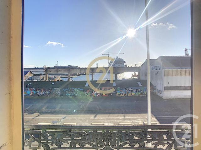Appartement T1 à vendre - 1 pièce - 31.01 m2 - ST NAZAIRE - 44 - PAYS-DE-LOIRE - Century 21 By Ouest