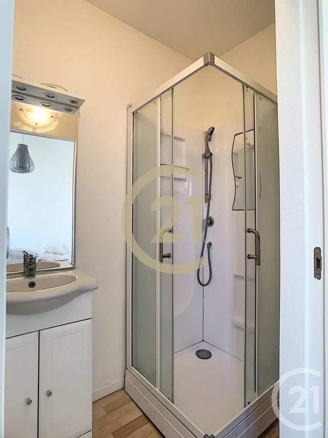 Appartement T1 à vendre - 1 pièce - 31.01 m2 - ST NAZAIRE - 44 - PAYS-DE-LOIRE - Century 21 By Ouest