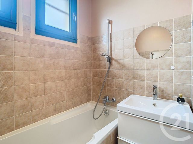 maison à vendre - 6 pièces - 107.35 m2 - ST NAZAIRE - 44 - PAYS-DE-LOIRE - Century 21 By Ouest