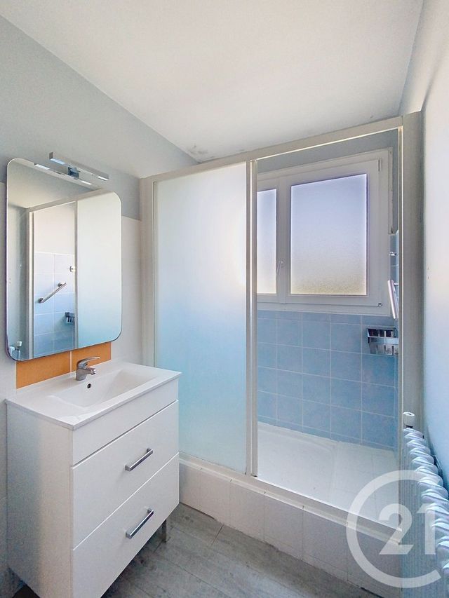 Appartement F4 à vendre - 3 pièces - 68.73 m2 - ST NAZAIRE - 44 - PAYS-DE-LOIRE - Century 21 By Ouest