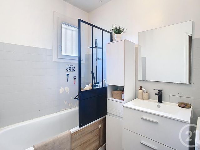 Appartement T3 à vendre - 3 pièces - 61.95 m2 - ST NAZAIRE - 44 - PAYS-DE-LOIRE - Century 21 By Ouest