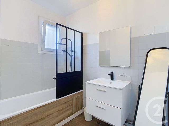 Appartement T3 à vendre - 3 pièces - 61.95 m2 - ST NAZAIRE - 44 - PAYS-DE-LOIRE - Century 21 By Ouest