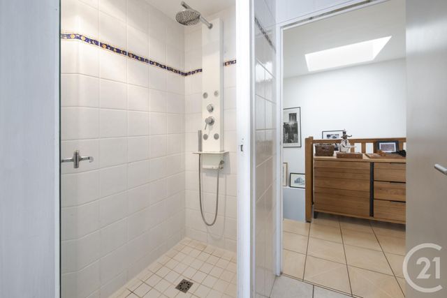 Afficher la photo en grand Appartement F3 à vendre - 3 pièces - 94.0 m2 - ST NAZAIRE - 44 - PAYS-DE-LOIRE - Century 21 By Ouest