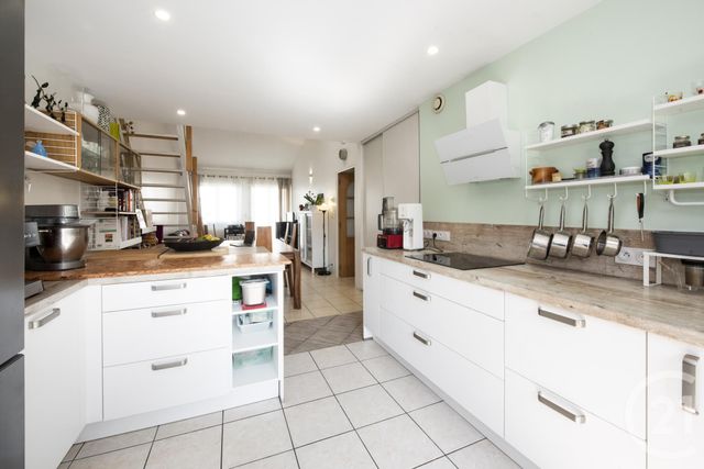 Afficher la photo en grand Appartement F3 à vendre - 3 pièces - 94.0 m2 - ST NAZAIRE - 44 - PAYS-DE-LOIRE - Century 21 By Ouest