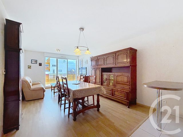 Afficher la photo en grand Appartement F3 à vendre - 3 pièces - 62.64 m2 - ST NAZAIRE - 44 - PAYS-DE-LOIRE - Century 21 By Ouest