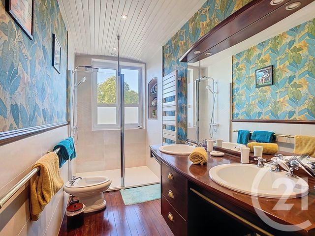 maison à vendre - 8 pièces - 247.16 m2 - ST NAZAIRE - 44 - PAYS-DE-LOIRE - Century 21 By Ouest