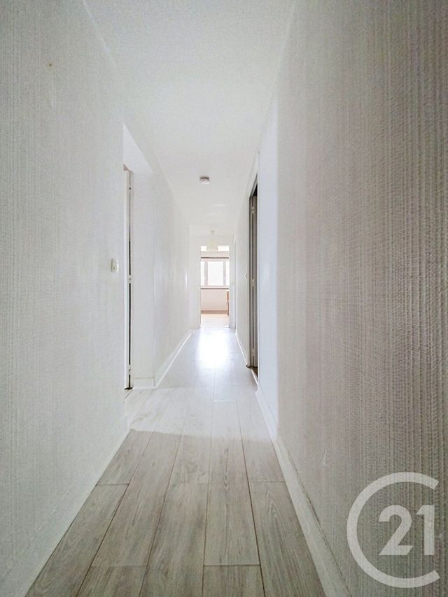 Appartement T3 à louer - 3 pièces - 74.6 m2 - ST NAZAIRE - 44 - PAYS-DE-LOIRE - Century 21 By Ouest