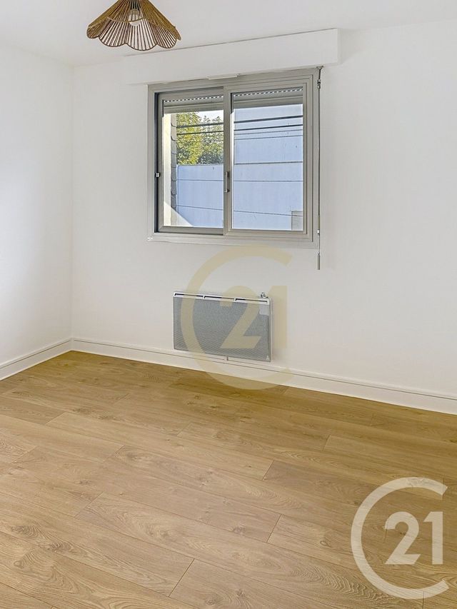 Afficher la photo en grand Appartement F3 à louer - 3 pièces - 71.95 m2 - ST NAZAIRE - 44 - PAYS-DE-LOIRE - Century 21 By Ouest