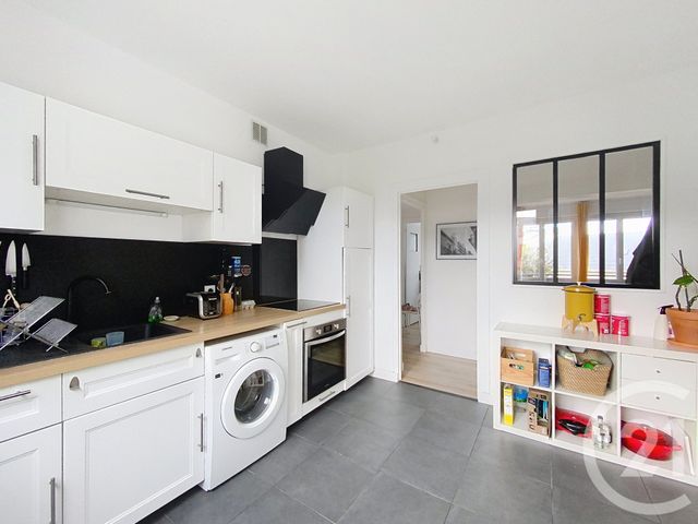 Afficher la photo en grand Appartement T3 à vendre - 3 pièces - 69.0 m2 - ST NAZAIRE - 44 - PAYS-DE-LOIRE - Century 21 By Ouest