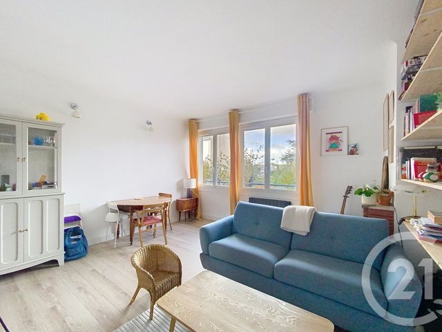 Afficher la photo en grand Appartement T3 à vendre - 3 pièces - 69.0 m2 - ST NAZAIRE - 44 - PAYS-DE-LOIRE - Century 21 By Ouest