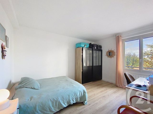 Afficher la photo en grand Appartement T3 à vendre - 3 pièces - 69.0 m2 - ST NAZAIRE - 44 - PAYS-DE-LOIRE - Century 21 By Ouest