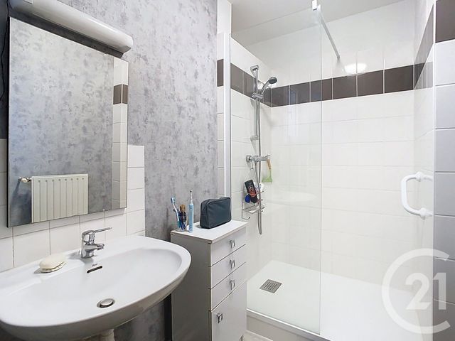 Appartement T2 à vendre - 2 pièces - 52.65 m2 - ST NAZAIRE - 44 - PAYS-DE-LOIRE - Century 21 By Ouest