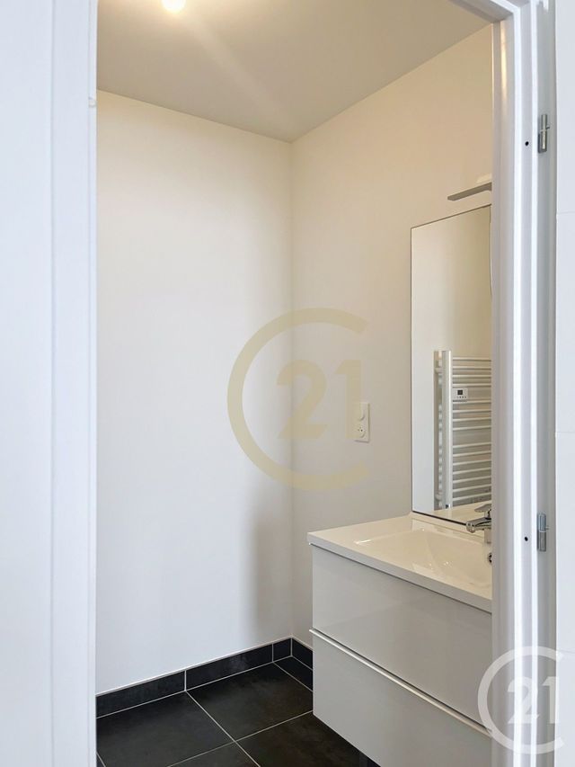 Appartement T2 à louer - 2 pièces - 43.6 m2 - LA BAULE - 44 - PAYS-DE-LOIRE - Century 21 By Ouest