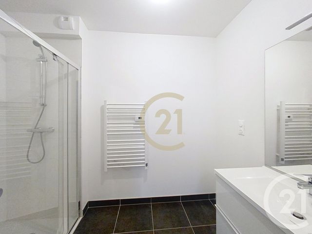 Appartement T2 à louer - 2 pièces - 43.6 m2 - LA BAULE - 44 - PAYS-DE-LOIRE - Century 21 By Ouest