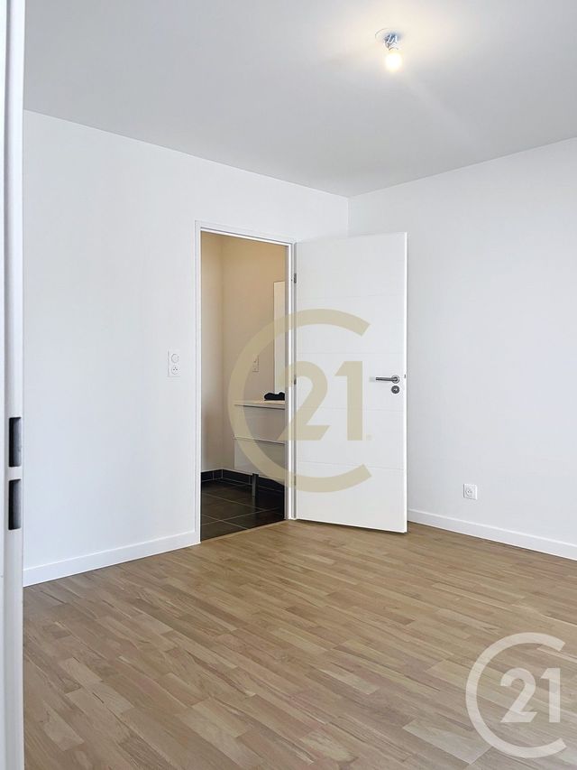 Appartement T2 à louer - 2 pièces - 43.6 m2 - LA BAULE - 44 - PAYS-DE-LOIRE - Century 21 By Ouest