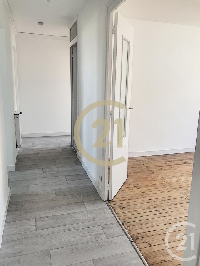 Appartement F3 à louer - 3 pièces - 62.11 m2 - ST NAZAIRE - 44 - PAYS-DE-LOIRE - Century 21 By Ouest