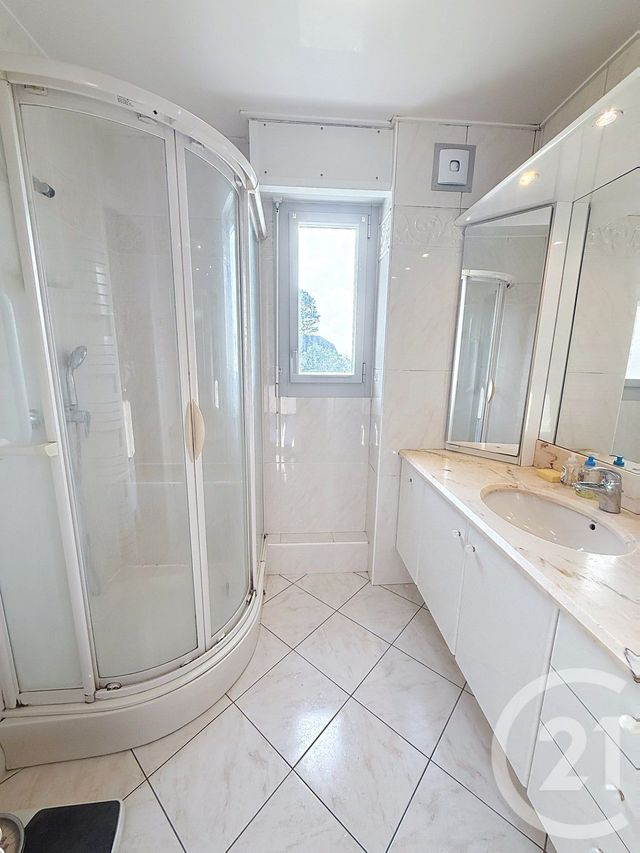 Appartement F3 à vendre - 3 pièces - 75.54 m2 - ST NAZAIRE - 44 - PAYS-DE-LOIRE - Century 21 By Ouest