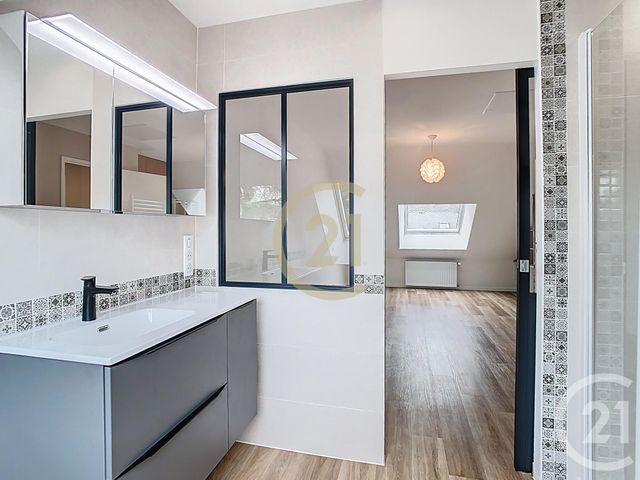 Appartement T5 à louer - 5 pièces - 110.41 m2 - ST NAZAIRE - 44 - PAYS-DE-LOIRE - Century 21 By Ouest