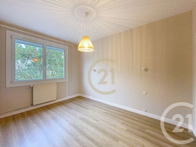 Appartement T5 à louer - 5 pièces - 110.41 m2 - ST NAZAIRE - 44 - PAYS-DE-LOIRE - Century 21 By Ouest