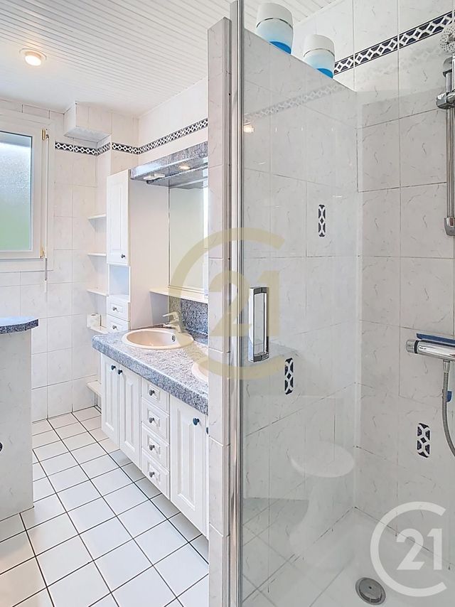 Appartement T5 à louer - 5 pièces - 110.41 m2 - ST NAZAIRE - 44 - PAYS-DE-LOIRE - Century 21 By Ouest