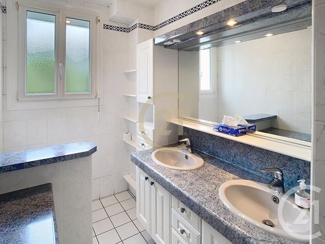 Appartement T5 à louer - 5 pièces - 110.41 m2 - ST NAZAIRE - 44 - PAYS-DE-LOIRE - Century 21 By Ouest