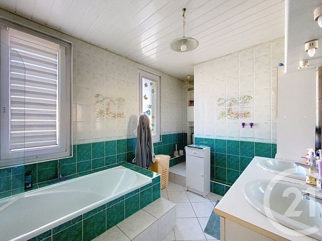 maison à vendre - 4 pièces - 74.63 m2 - ST NAZAIRE - 44 - PAYS-DE-LOIRE - Century 21 By Ouest