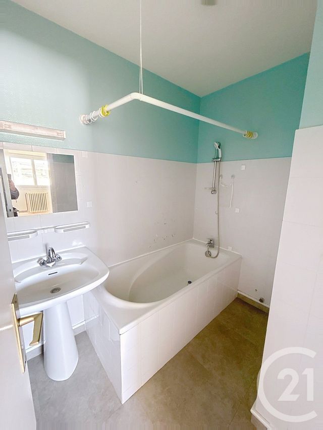 Appartement F4 à vendre - 4 pièces - 77.89 m2 - ST NAZAIRE - 44 - PAYS-DE-LOIRE - Century 21 By Ouest
