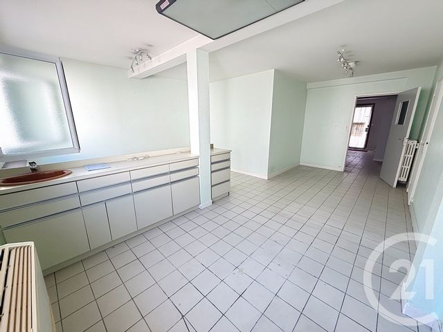 Appartement F3 à vendre - 3 pièces - 70.0 m2 - ST NAZAIRE - 44 - PAYS-DE-LOIRE - Century 21 By Ouest