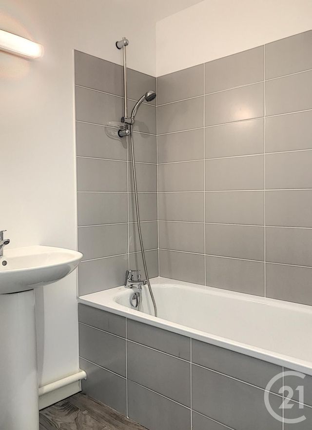 Appartement T2 à louer - 2 pièces - 50.33 m2 - ST NAZAIRE - 44 - PAYS-DE-LOIRE - Century 21 By Ouest