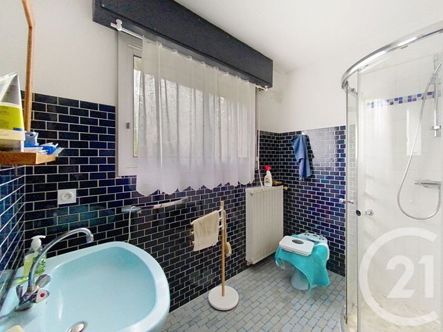 maison à vendre - 7 pièces - 159.36 m2 - ST NAZAIRE - 44 - PAYS-DE-LOIRE - Century 21 By Ouest