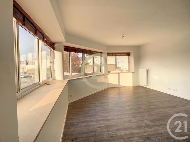 Appartement T3 à louer - 3 pièces - 74.28 m2 - ST NAZAIRE - 44 - PAYS-DE-LOIRE - Century 21 By Ouest