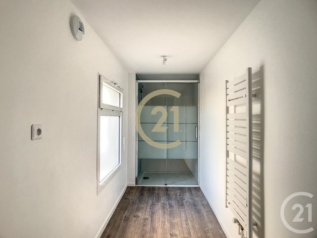 Appartement T3 à louer - 3 pièces - 74.28 m2 - ST NAZAIRE - 44 - PAYS-DE-LOIRE - Century 21 By Ouest