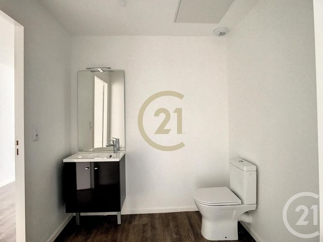 Appartement T3 à louer - 3 pièces - 74.28 m2 - ST NAZAIRE - 44 - PAYS-DE-LOIRE - Century 21 By Ouest