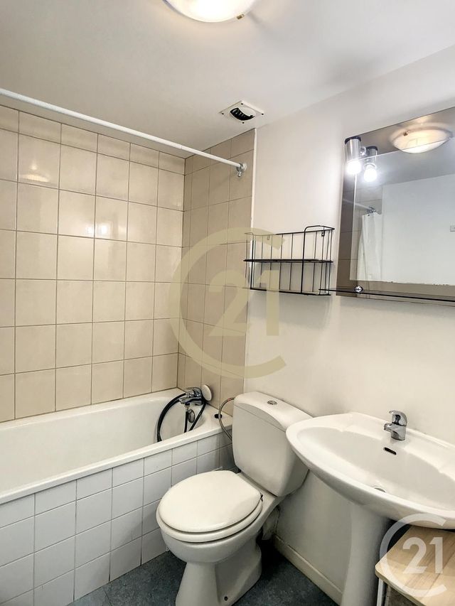 Appartement T2 à louer - 2 pièces - 44.94 m2 - ST NAZAIRE - 44 - PAYS-DE-LOIRE - Century 21 By Ouest