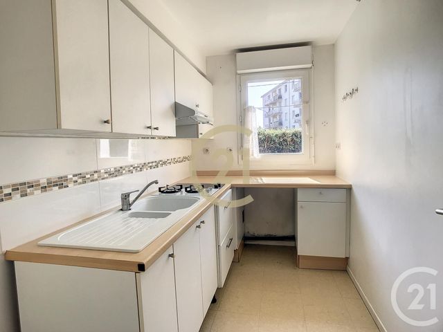 Appartement T2 à louer - 2 pièces - 44.94 m2 - ST NAZAIRE - 44 - PAYS-DE-LOIRE - Century 21 By Ouest