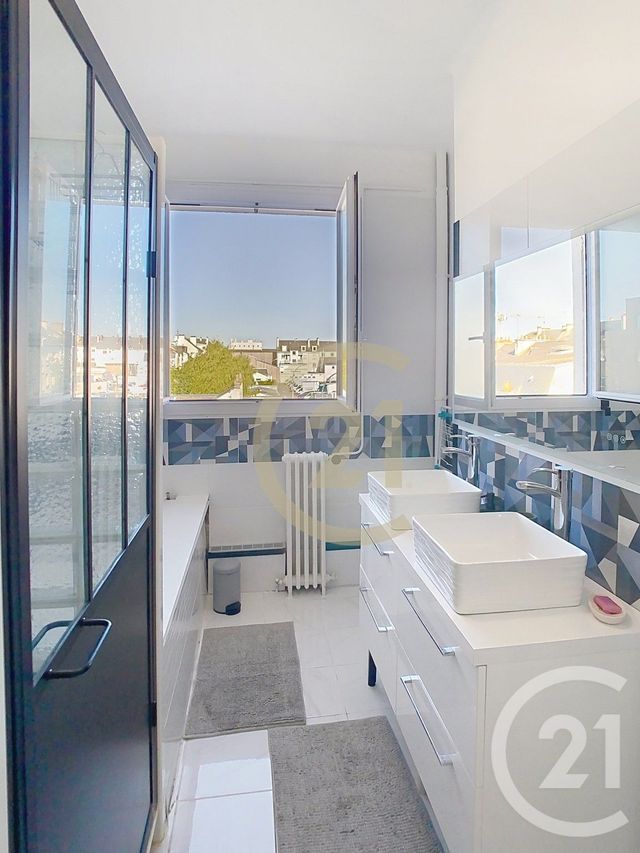 Appartement T4 à louer - 4 pièces - 112.98 m2 - ST NAZAIRE - 44 - PAYS-DE-LOIRE - Century 21 By Ouest