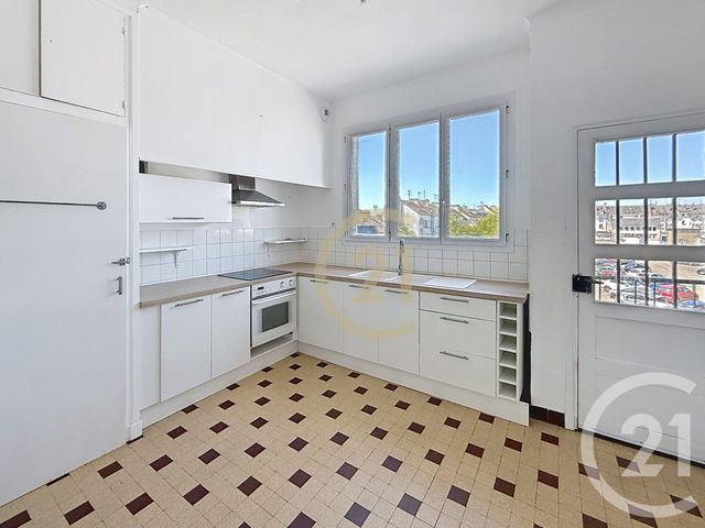 Appartement T4 à louer - 4 pièces - 112.98 m2 - ST NAZAIRE - 44 - PAYS-DE-LOIRE - Century 21 By Ouest