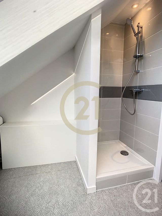 Appartement T2 à louer - 2 pièces - 52.28 m2 - ST NAZAIRE - 44 - PAYS-DE-LOIRE - Century 21 By Ouest