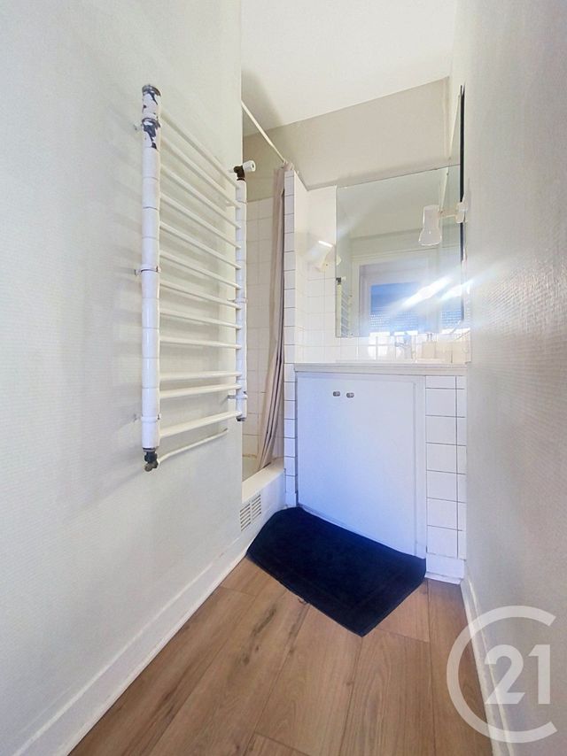 Appartement T2 à louer - 2 pièces - 44.09 m2 - ST NAZAIRE - 44 - PAYS-DE-LOIRE - Century 21 By Ouest