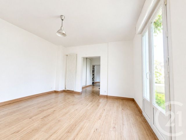 Appartement T3 à vendre - 3 pièces - 59.65 m2 - ST NAZAIRE - 44 - PAYS-DE-LOIRE - Century 21 By Ouest