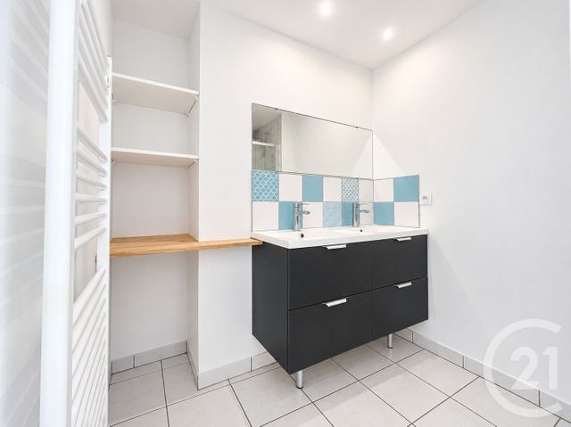 Appartement T3 à vendre - 3 pièces - 59.65 m2 - ST NAZAIRE - 44 - PAYS-DE-LOIRE - Century 21 By Ouest