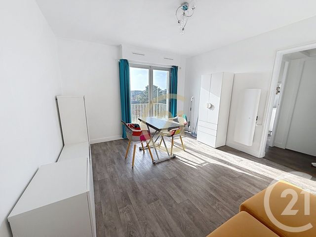 Appartement F1 à louer - 1 pièce - 26.0 m2 - ST NAZAIRE - 44 - PAYS-DE-LOIRE - Century 21 By Ouest